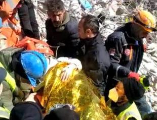 Girl rescued from rubble 248 hours after quake