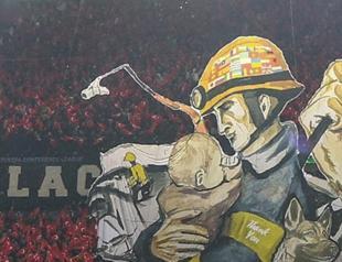 Trabzonspor fans display choreography for quake victims