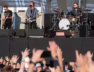 Pearl Jam announces campaign for survivors