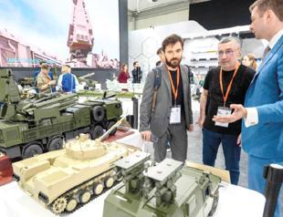 Russia sells weapons at Abu Dhabi weapons fair