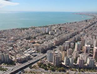 Population of neighboring city rises by 40 pct in 2 weeks