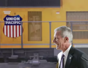 Union Pacific will replace rail CEO
