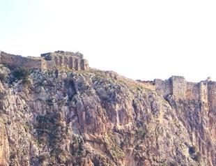 Ancient city of Anavarza survives major quakes