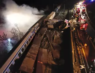 Greek stationmaster arrested in head-on train crash