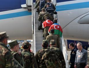 Azerbaijani rescue team members return to their country