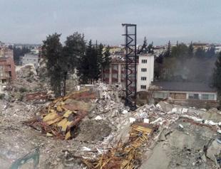 195 people from same university lost their lives in quakes