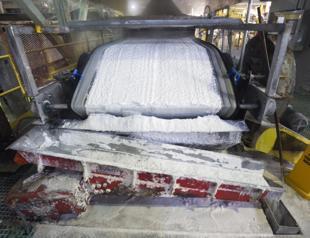 Iran announces discovery of large lithium deposit