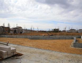 Quake-hit provinces to get priority in land project: Kurum