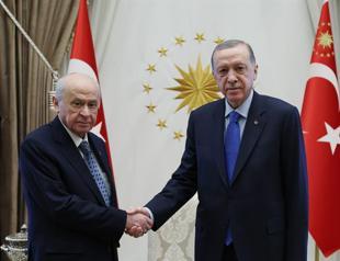 Erdoğan, Bahçeli meet ahead of critical decision on polls
