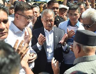 Malaysian ex-PM facing graft charges