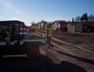 UK high speed rail line faces two-year delay