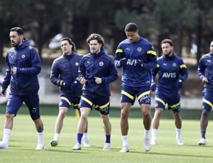 Fenerbahçe faces tough task to advance