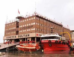 Ship put into service of quake survivors in Iskenderun