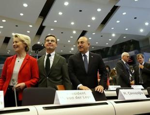EU pledges 7,5 bln euros, vows long-term relief engagement with Türkiye