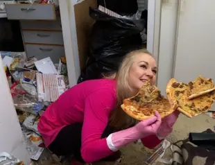 ‘Cleanfluencers’ sweep TikTok, drawing millions