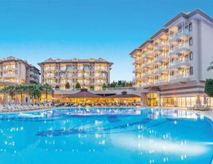 Some 200 hotels in Antalya host quake survivors