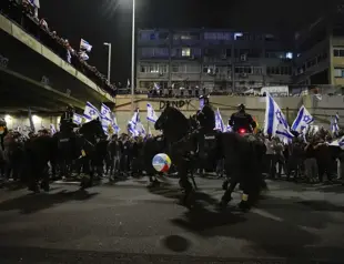 Opposition to Netanyahus legal plan mounts after protests