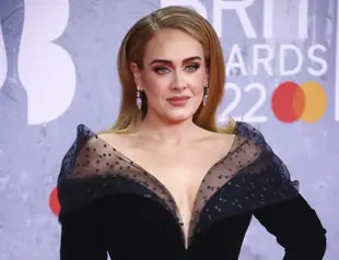 Adele extends Las Vegas residency