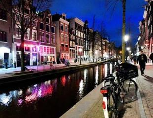 Amsterdam targets Brits with ‘stay away’ campaign