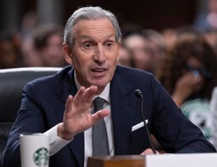 Schultz defends Starbucks’ tough union stance