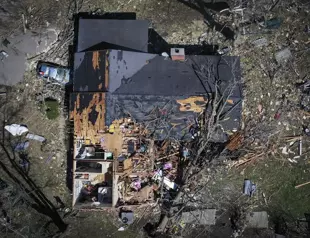 Deadly storms and tornadoes sweep through US