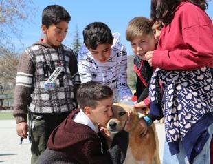 Teacher attempts to instill love for animals in students