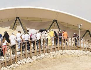 Holiday bookings start to pick up