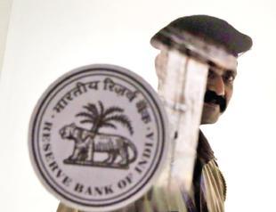 India’s Central Bank pauses rate hikes