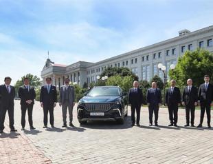 Uzbekistan president receives Türkiye’s electric car