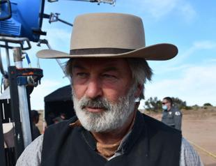 Baldwin film ‘Rust’ to resume filming this week