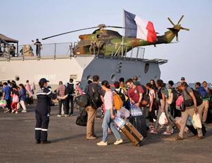 Boat with 1,687 civilians fleeing Sudan reaches Saudi: foreign ministry