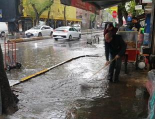 Bad weather spell continues in Türkiye’s west, Istanbul