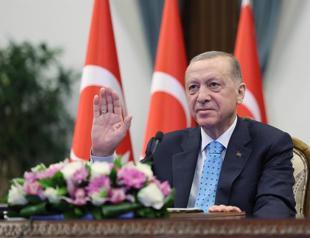 Erdoğan explains 60-year-long history of nuclear plant to youth