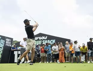 Back-to-back LIV titles for Gooch