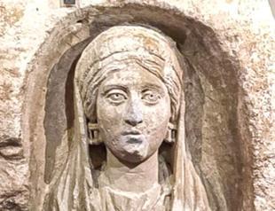 Italy returns ancient stele, illegally exported, to Türkiye