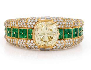 Jewelry with Nazi links set to fetch $150 mln at auction