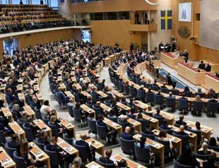 Sweden ratifies anti-terror law amid NATO bid