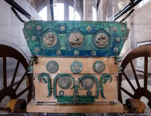 Pompeii chariot stars in Rome exhibit probing ancient roots