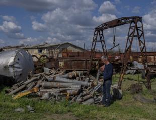 Ukraine farmers risk losing their lives or livelihoods