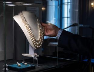 Top jewelry pieces fall short of target prices