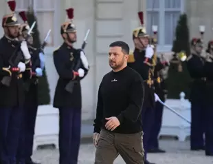 Ukraine hails Bakhmut gains as Zelensky on UK visit