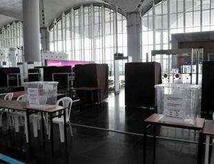 Ballot boxes reinstalled at Istanbul Airport, customs gates