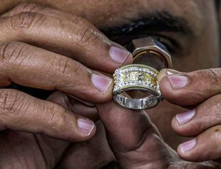 Egyptian artisans carve a path to world luxury markets