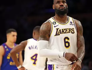 LeBron still believes as Lakers head for playoff exit