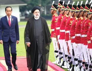 Iranian leader visits Indonesia to deepen economic ties