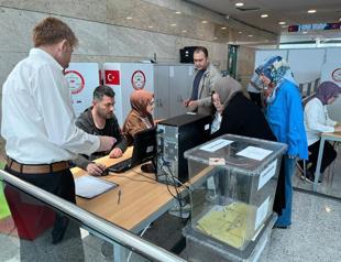 Voting ends in overseas representations