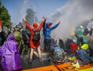 Over 1,500 arrested at climate protest in The Netherlands