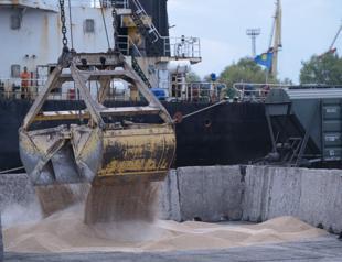 EU minister urges extension of Ukraine grain import ban