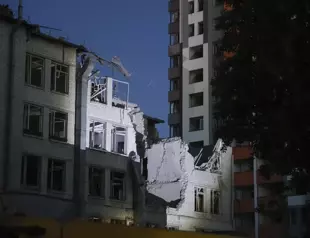 Fresh Russian bombardment of Kiev kills at least 3 people, wounds others