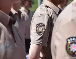 Top court puts restrictions on night watchmen’s authority